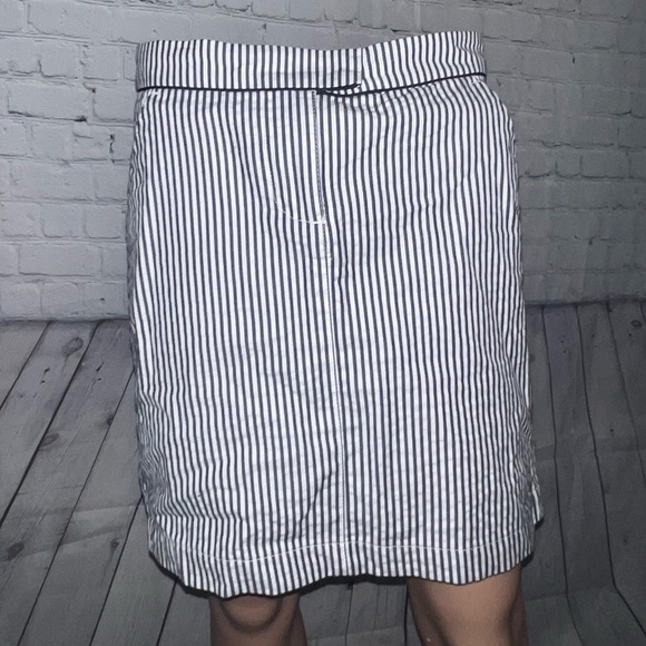 Tommy Hilfiger Dresses & Skirts - Tommy Hilfiger Black & White Striped Skirt size 2